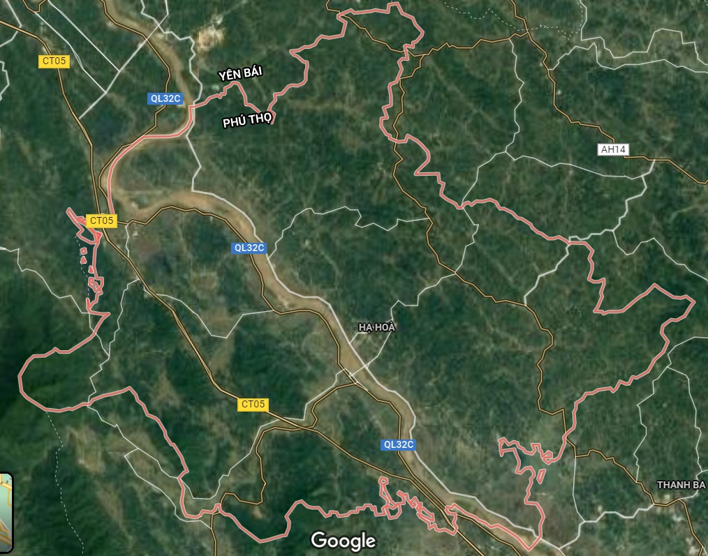 Huyện Hạ Hòa trên bản đồ Google vệ tinh.