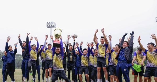 Câu lạc bộ Hà Nội đang là đương kim vô địch V-League 2022 và Cup quốc gia 2022-2023.
