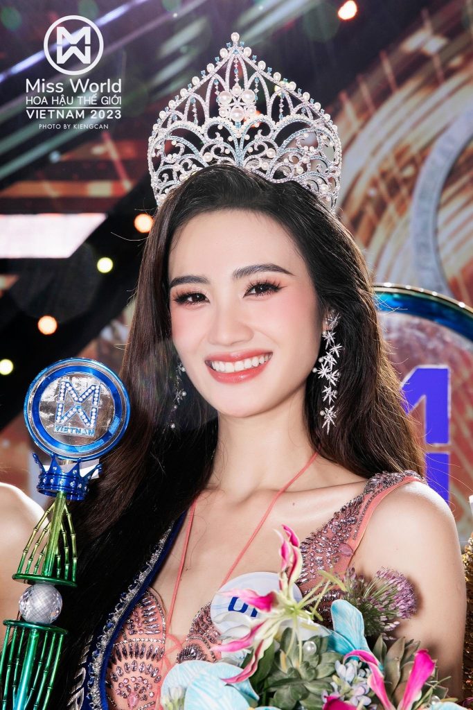 Miss World Vietnam 2023 Huỳnh Trần Ý Nhi.