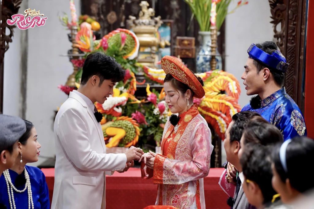 Gin Tuấn Kiệt trao nhẫn cưới cho Puka